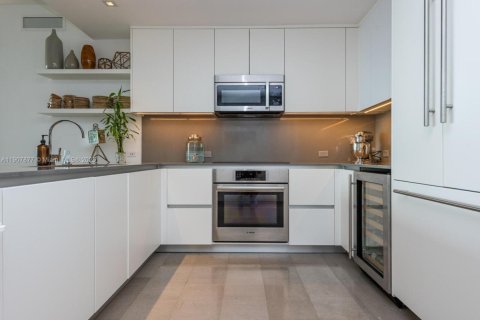 Condominio en venta en Miami, Florida, 3 dormitorios, 154.22 m2 № 2012673 - foto 4