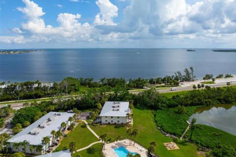 Купить кондоминиум в Холмс-Бич, Флорида 7 комнат, 148.18м2, № 1911514 - фото 28