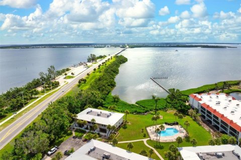 Купить кондоминиум в Холмс-Бич, Флорида 7 комнат, 148.18м2, № 1911514 - фото 27