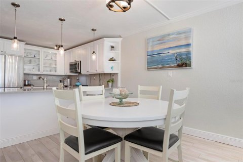 Купить кондоминиум в Холмс-Бич, Флорида 7 комнат, 148.18м2, № 1911514 - фото 11