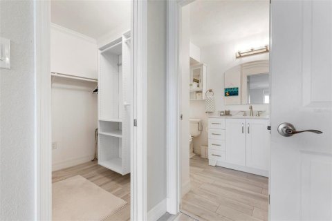 Купить кондоминиум в Холмс-Бич, Флорида 7 комнат, 148.18м2, № 1911514 - фото 18