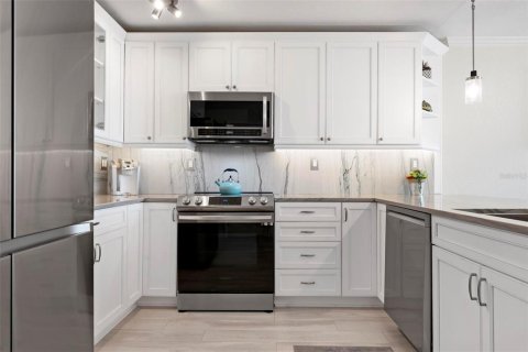 Купить кондоминиум в Холмс-Бич, Флорида 7 комнат, 148.18м2, № 1911514 - фото 13