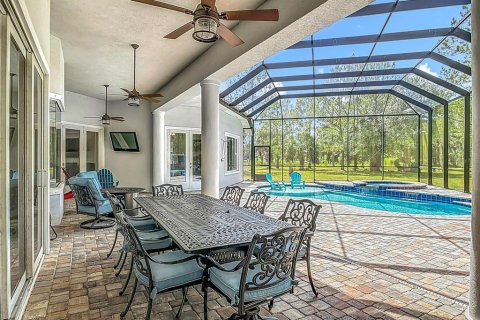House in New Smyrna Beach, Florida 4 bedrooms, 325.62 sq.m. № 1846847 - photo 21