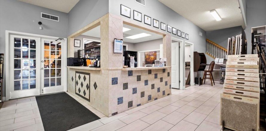 Commercial property in Jacksonville, Florida 2007.25 sq.m. № 767785