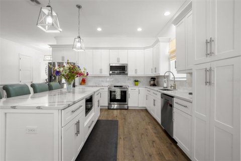 Villa ou maison à vendre à Clearwater, Floride: 3 chambres, 207.54 m2 № 2129296 - photo 6
