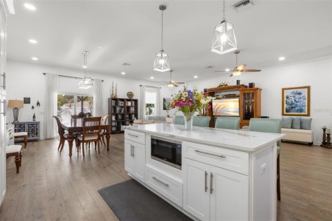 Villa ou maison à vendre à Clearwater, Floride: 3 chambres, 207.54 m2 № 2129296 - photo 7