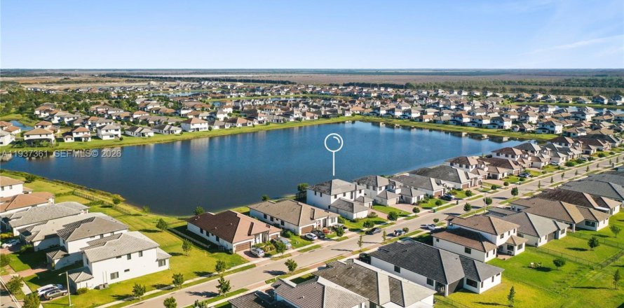 Дом в Аве Мария, Флорида 4 спальни, 370.22м2 № 1995370