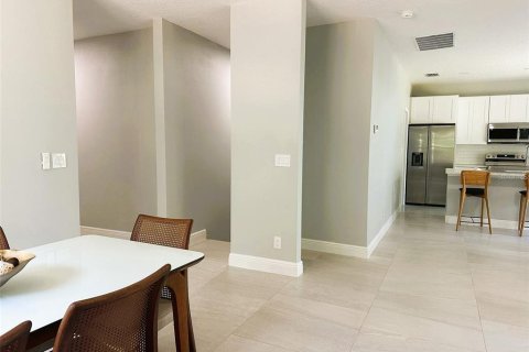 Villa ou maison à louer à Haines City, Floride: 4 chambres, 262.36 m2 № 2424374 - photo 2