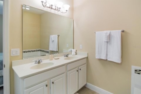 House in Davenport, Florida 5 bedrooms, 252.97 sq.m. № 2379436 - photo 17