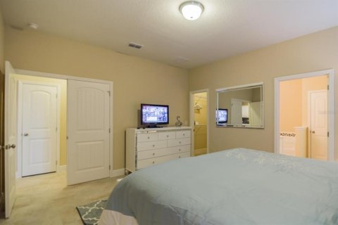 House in Davenport, Florida 5 bedrooms, 252.97 sq.m. № 2379436 - photo 8