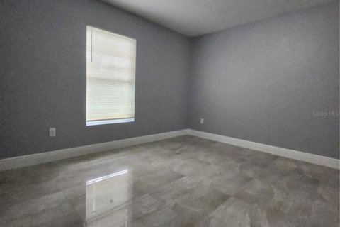 Casa en alquiler en Tampa, Florida, 3 dormitorios, 148.64 m2 № 1909384 - foto 5