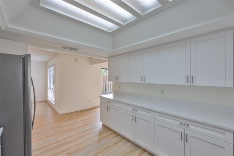 House in Tampa, Florida 3 bedrooms, 174.01 sq.m. № 1675622 - photo 17