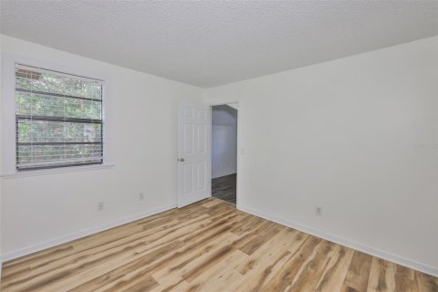 House in Tampa, Florida 3 bedrooms, 174.01 sq.m. № 1675622 - photo 30