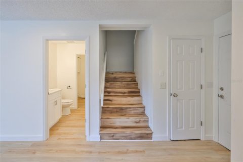 House in Tampa, Florida 3 bedrooms, 174.01 sq.m. № 1675622 - photo 19