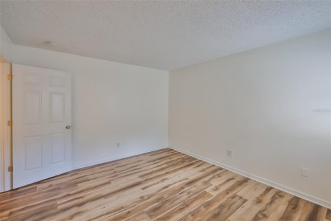 House in Tampa, Florida 3 bedrooms, 174.01 sq.m. № 1675622 - photo 29