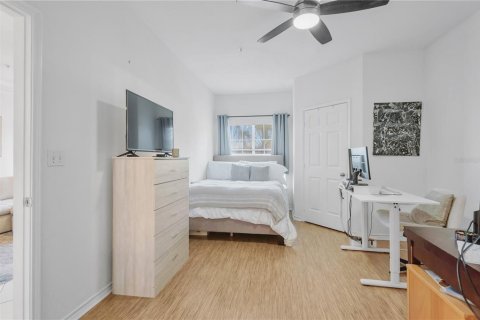 Condominio en Tampa, Florida, 2 dormitorios  № 2118165
