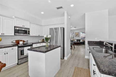 Casa en venta en Weston, Florida, 5 dormitorios, 259.94 m2 № 2260000 - foto 25