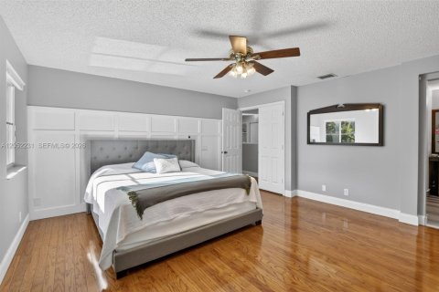 Casa en venta en Weston, Florida, 5 dormitorios, 259.94 m2 № 2260000 - foto 30