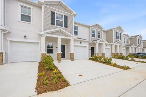 Townhouse in Kissimmee, Florida 3 bedrooms, 170.38 sq.m. № 2087161 - photo 3