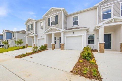 Townhouse in Kissimmee, Florida 3 bedrooms, 170.38 sq.m. № 2087161 - photo 2