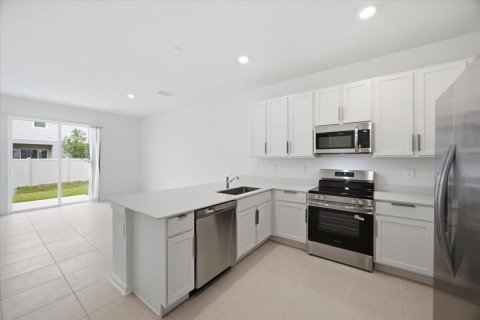 Townhouse in Kissimmee, Florida 3 bedrooms, 170.38 sq.m. № 2087161 - photo 9