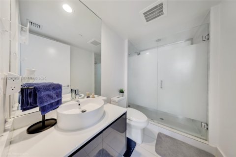 Купить кондоминиум в Майами, Флорида 1 спальня, 65.96м2, № 1986372 - фото 9