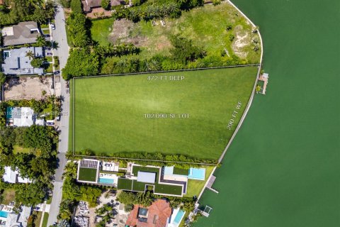Casa en venta en Miami Beach, Florida, 8 dormitorios, 1570.98 m2 № 2016480 - foto 10