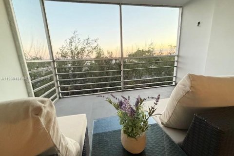 Купить кондоминиум в Норт-Майами-Бич, Флорида 1 спальня, 80.36м2, № 1991824 - фото 6