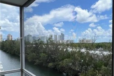 Купить кондоминиум в Норт-Майами-Бич, Флорида 1 спальня, 80.36м2, № 1991824 - фото 5