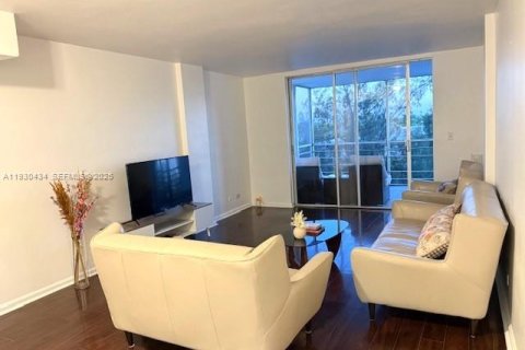 Купить кондоминиум в Норт-Майами-Бич, Флорида 1 спальня, 80.36м2, № 1991824 - фото 11