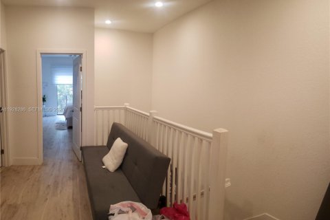 Снять в аренду таунхаус в Майами, Флорида 4 спальни, 178.37м2, № 1986904 - фото 14