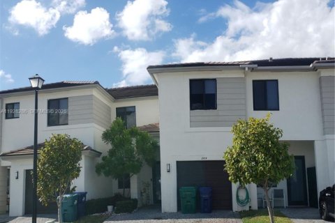 Снять в аренду таунхаус в Майами, Флорида 4 спальни, 178.37м2, № 1986904 - фото 5