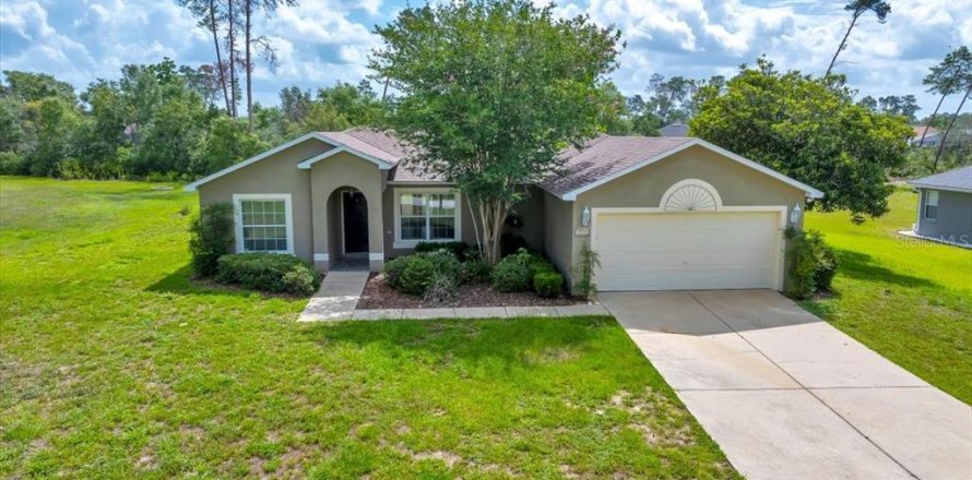 House in Ocala, Florida 3 bedrooms, 135.08 sq.m. № 1806829