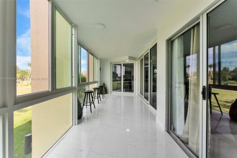 Condo in Lake Worth, Florida, 2 bedrooms  № 1828181 - photo 9