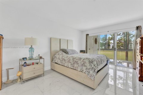 Condo in Lake Worth, Florida, 2 bedrooms  № 1828181 - photo 21