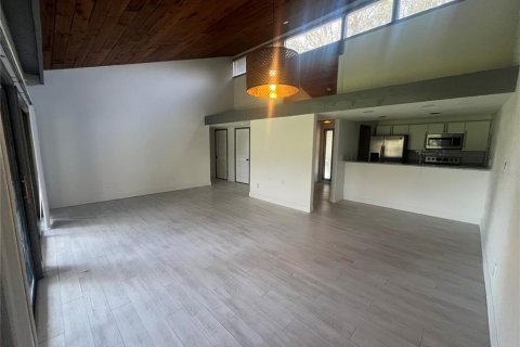 Condo in Haines City, Florida, 1 bedroom  № 1901210 - photo 3