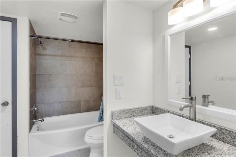 Condo in Haines City, Florida, 1 bedroom  № 1901210 - photo 7