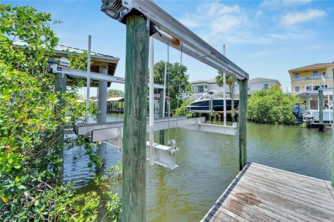 Villa ou maison à vendre à Apollo Beach, Floride: 4 chambres, 326.64 m2 № 1288182 - photo 18