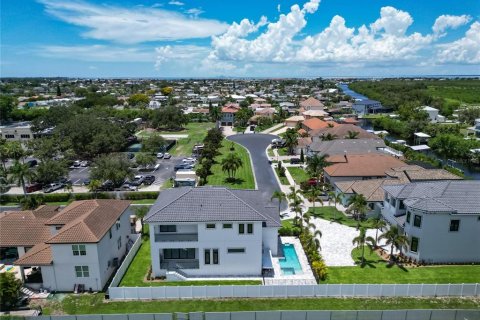 Villa ou maison à vendre à Apollo Beach, Floride: 4 chambres, 326.64 m2 № 1288182 - photo 16