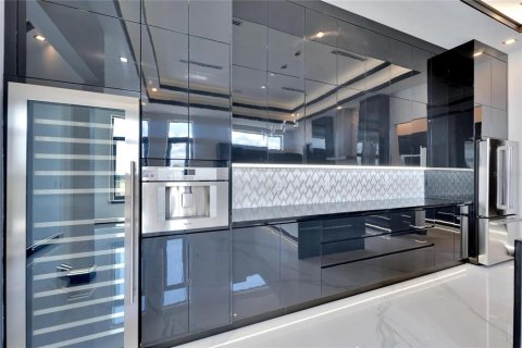 Villa ou maison à vendre à Apollo Beach, Floride: 4 chambres, 326.64 m2 № 1288182 - photo 12