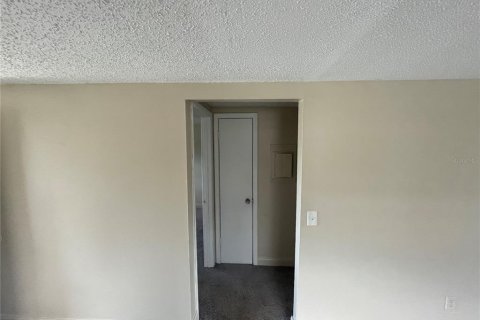 Apartamento en alquiler en New Port Richey, Florida, 2 dormitorios, 74.69 m2 № 1900578 - foto 8
