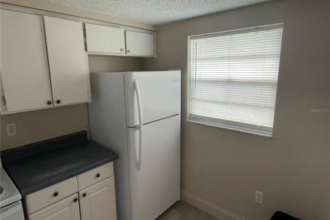 Apartamento en alquiler en New Port Richey, Florida, 2 dormitorios, 74.69 m2 № 1900578 - foto 5