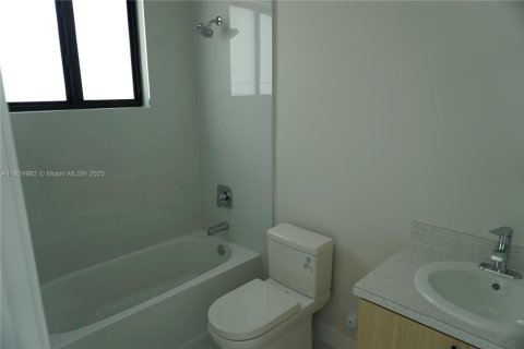 Touwnhouse à vendre à Miami, Floride: 3 chambres № 1790570 - photo 13