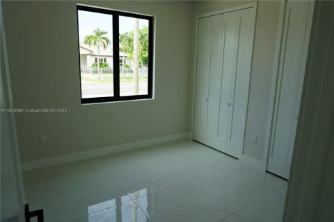 Touwnhouse à vendre à Miami, Floride: 3 chambres № 1790570 - photo 11