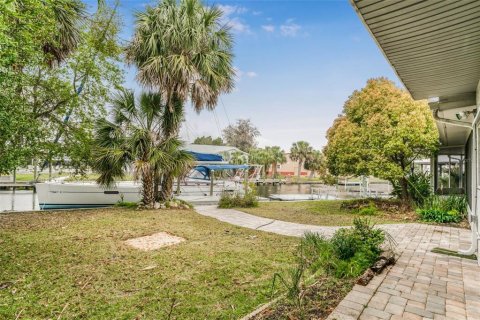 Casa en venta en Crystal River, Florida, 4 dormitorios, 306.86 m2 № 1608103 - foto 30