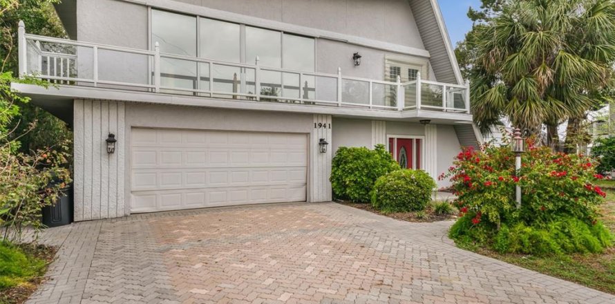 Casa en Crystal River, Florida 4 dormitorios, 306.86 m2 № 1608103