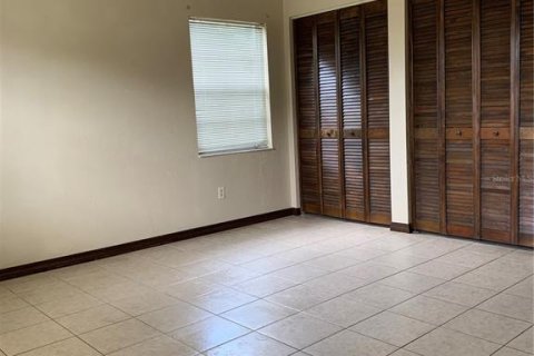 Villa ou maison à louer à Deltona, Floride: 2 chambres, 112.69 m2 № 2427138 - photo 12