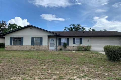 Villa ou maison à Deltona, Floride 2 chambres, 112.69 m2 № 2427138