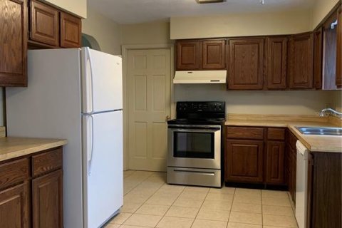 Villa ou maison à louer à Deltona, Floride: 2 chambres, 112.69 m2 № 2427138 - photo 4