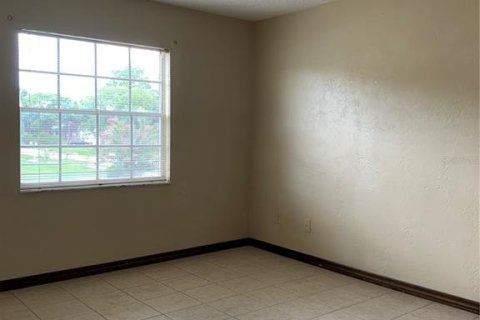Villa ou maison à louer à Deltona, Floride: 2 chambres, 112.69 m2 № 2427138 - photo 8